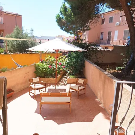 Casazen, 2 Camere, Giardino E Parking Lägenhet