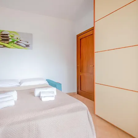 아파트 Casazen, 2 Camere, Giardino E Parking *